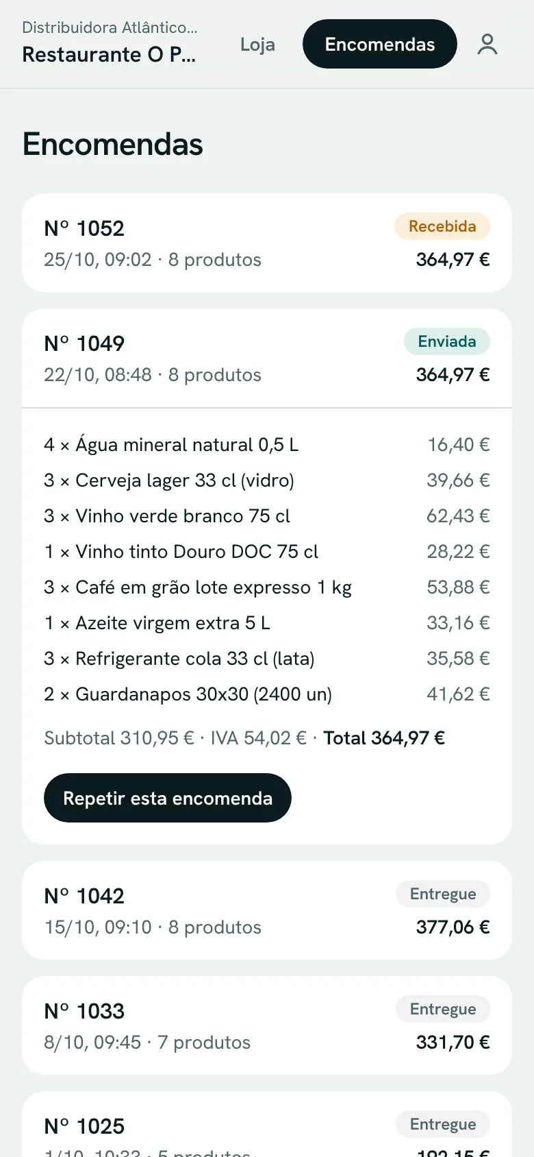 Detalhe de uma encomenda no telemóvel com os produtos e o botão Repetir esta encomenda